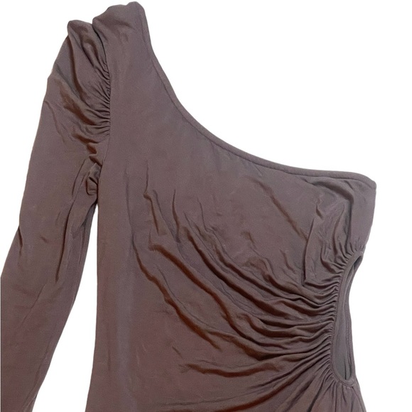 BEBE Kardashians Taupe Cutout Dress Cinched One Shoulder Goddess Wrap size Small - Picture 2 of 4